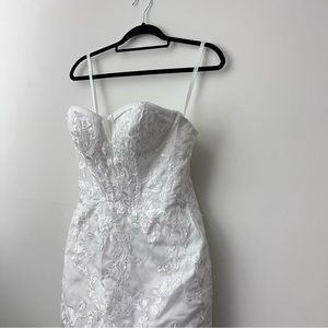 Classic Mermaid Sweetheart Wedding Dress is 4